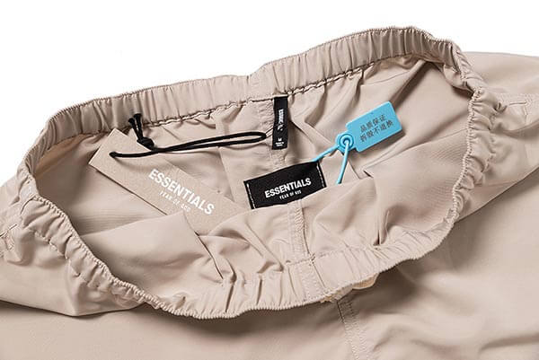 Fear of God Essentials 3M Reflective Shorts – Black / Grey