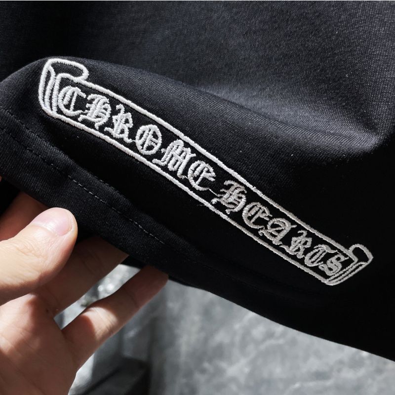 Chrome Hearts Oversized Fleur Cross Appliqué Crystal Stud Tee – Black / White