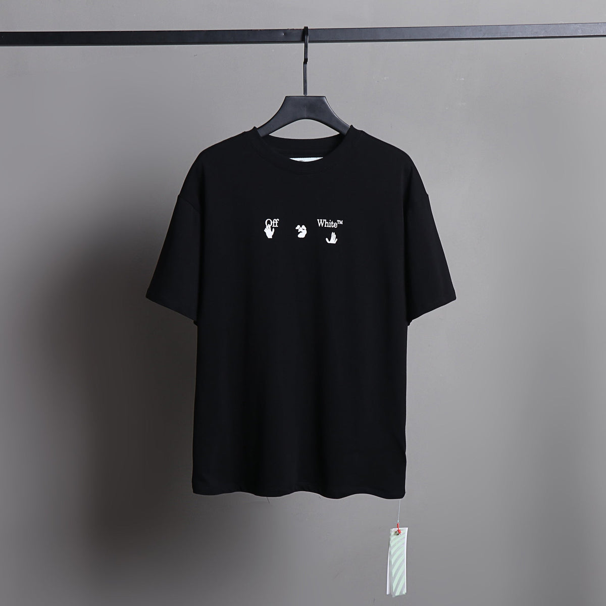 OFF-WHITE Paint Splatter Arrow Graphic T-Shirt
