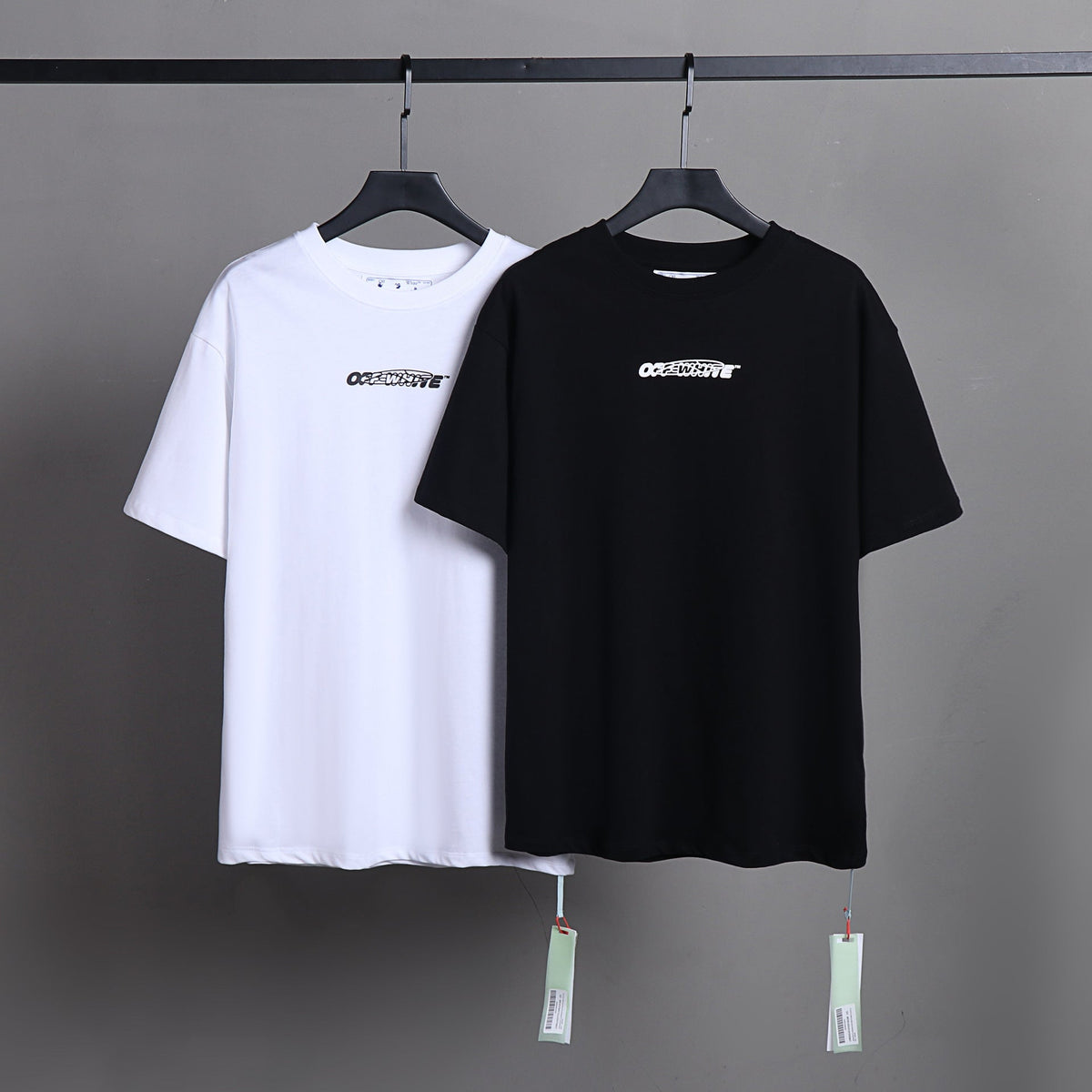 OFF-WHITE Figure Outline Arrow Frame T-Shirt
