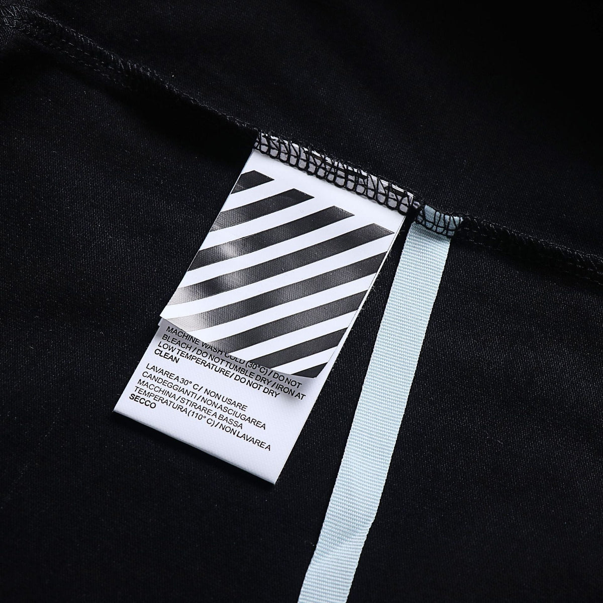 OFF-WHITE Figure Outline Arrow Frame T-Shirt