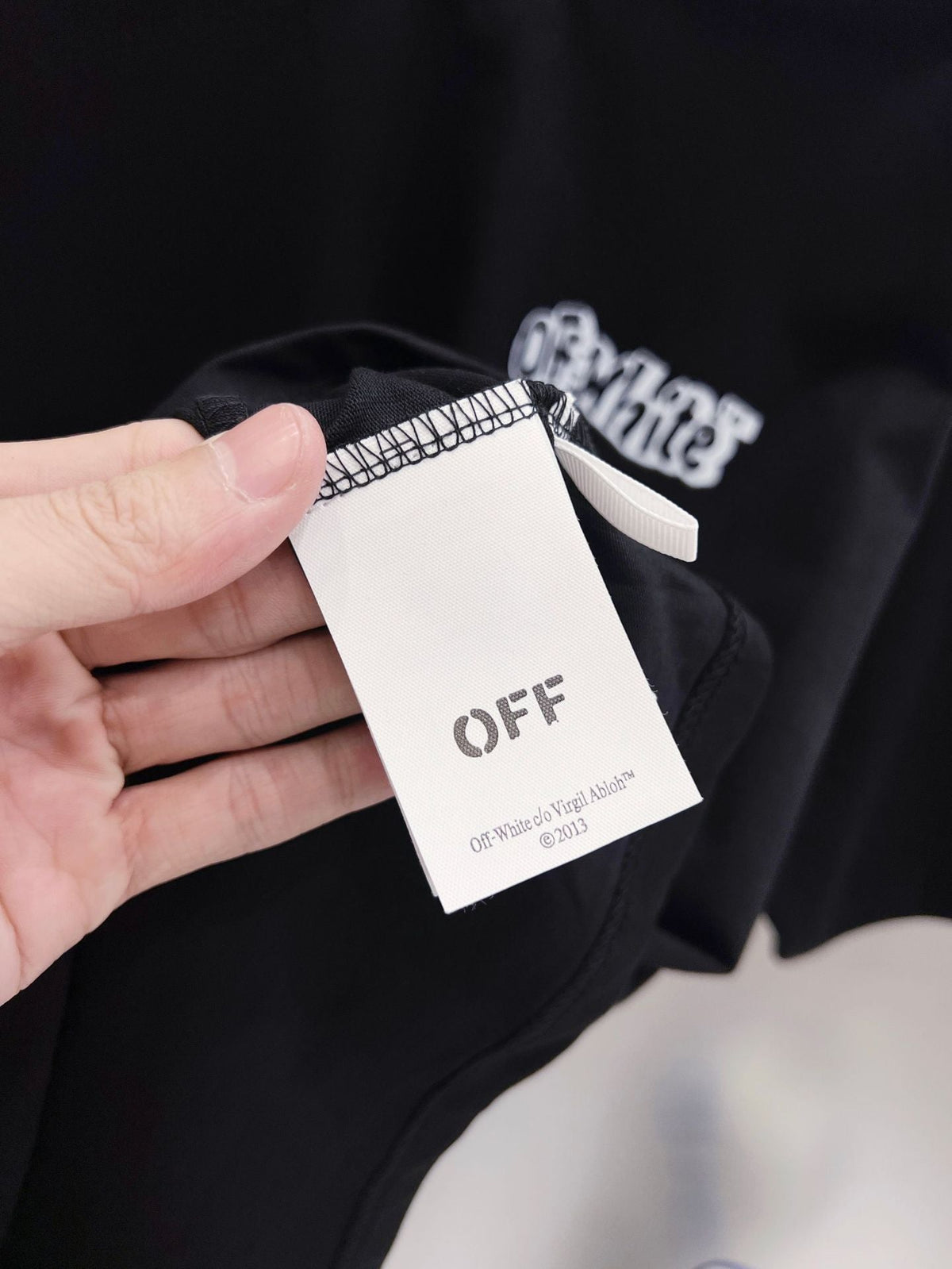Off-White Arrow Print T-Shirt — Grey / White / Black