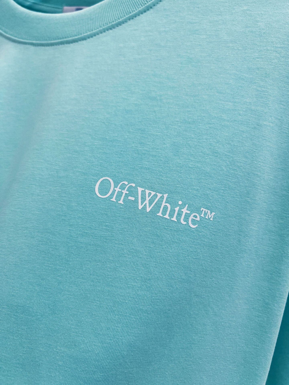 Off-White Arrow Print T-Shirt — White / Black / Cyan