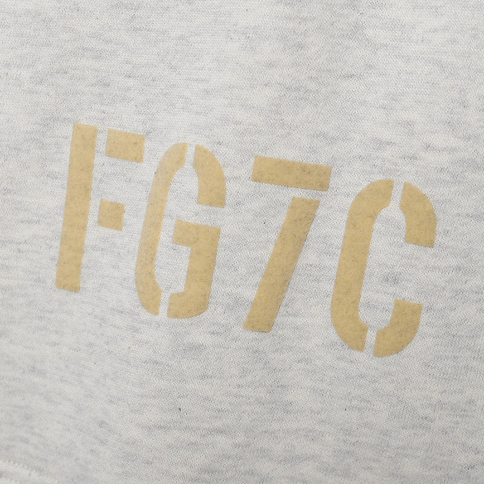 Fear of God Essentials 7C Shorts – Light Gray / Black