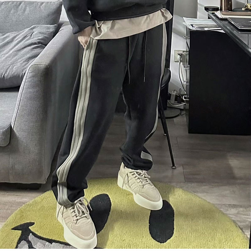 Fear Of God Essentials Side Panel Contrast Sweatpants – Black / Gray Green