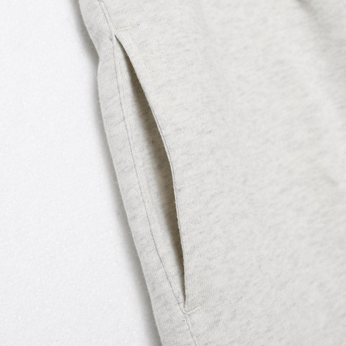 Fear of God Essentials 7C Shorts – Light Gray / Black